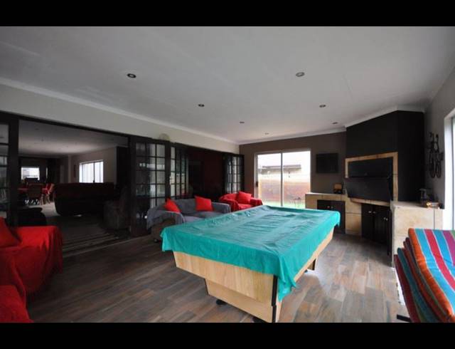 3 BEDROOM HOUSE FOR SALE IN ARCON PARK